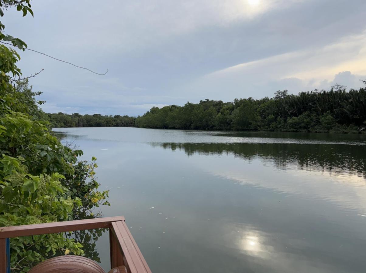 Sungai Endau Bilik Homestay クアラ・ロンピン エクステリア 写真