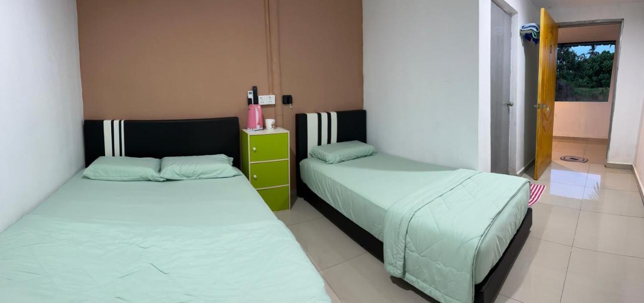 Sungai Endau Bilik Homestay クアラ・ロンピン エクステリア 写真