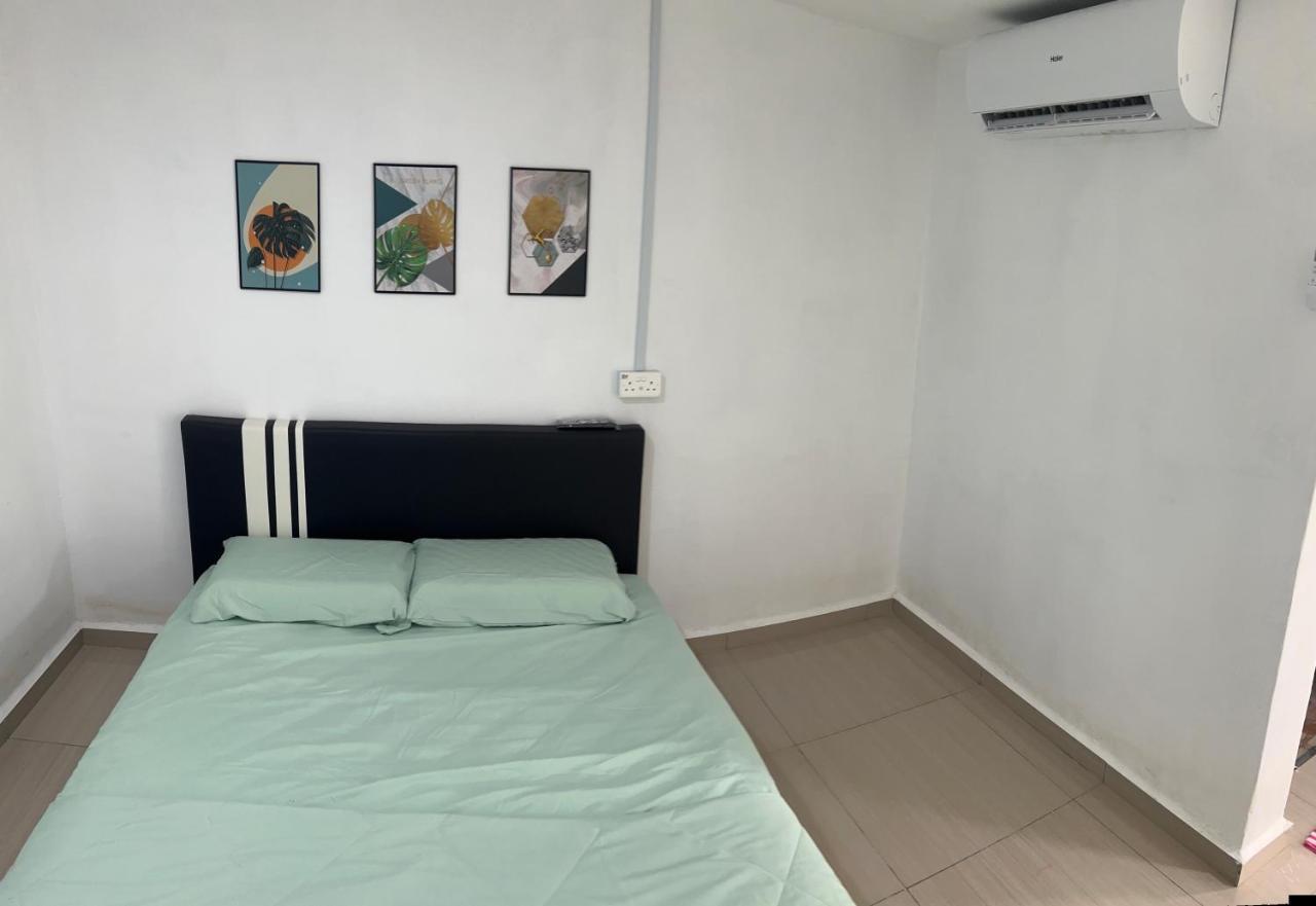 Sungai Endau Bilik Homestay クアラ・ロンピン エクステリア 写真